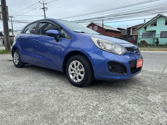 kia rio azul a la venta