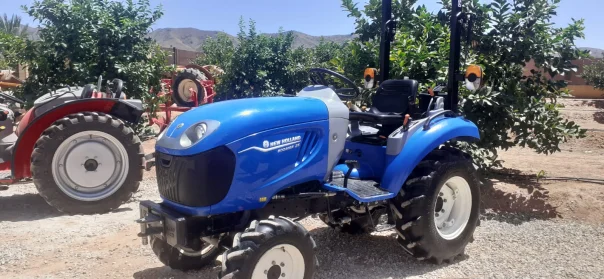 NEW HOLLAND BOOMER 25